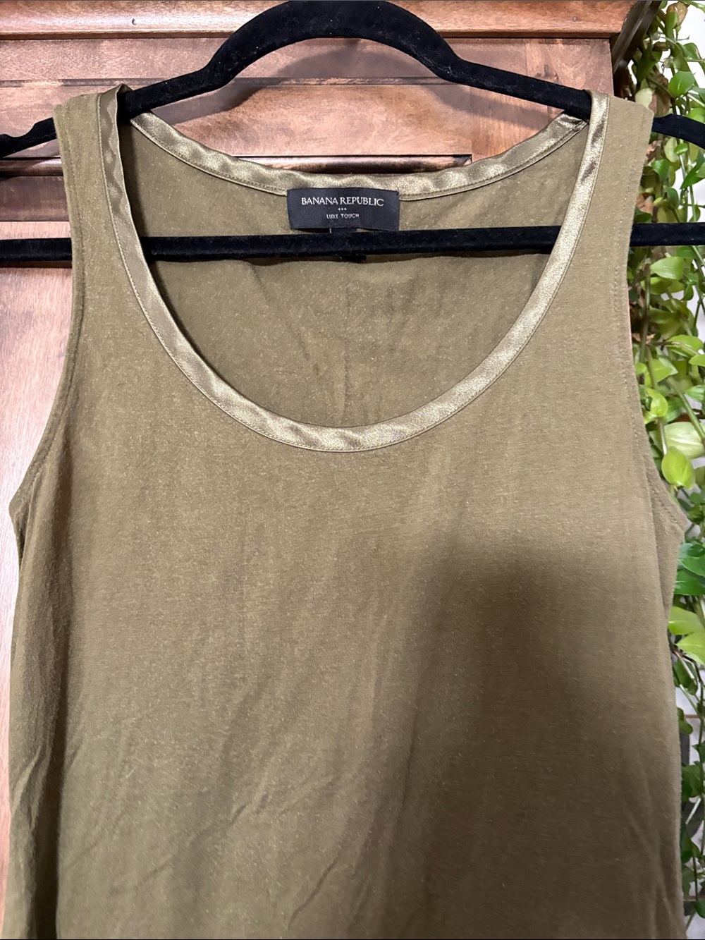 Banana Republic Olive Green Scoop Neck Tank Top - Picture 4 of 6